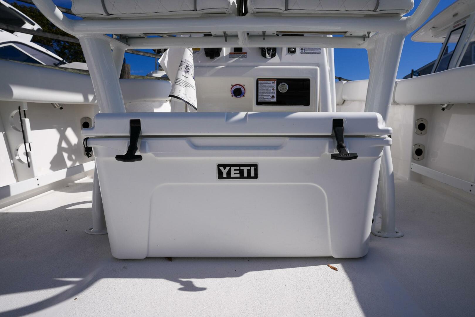 Slide: The Image of Sea Fox 248 Commander 2025 - 8
