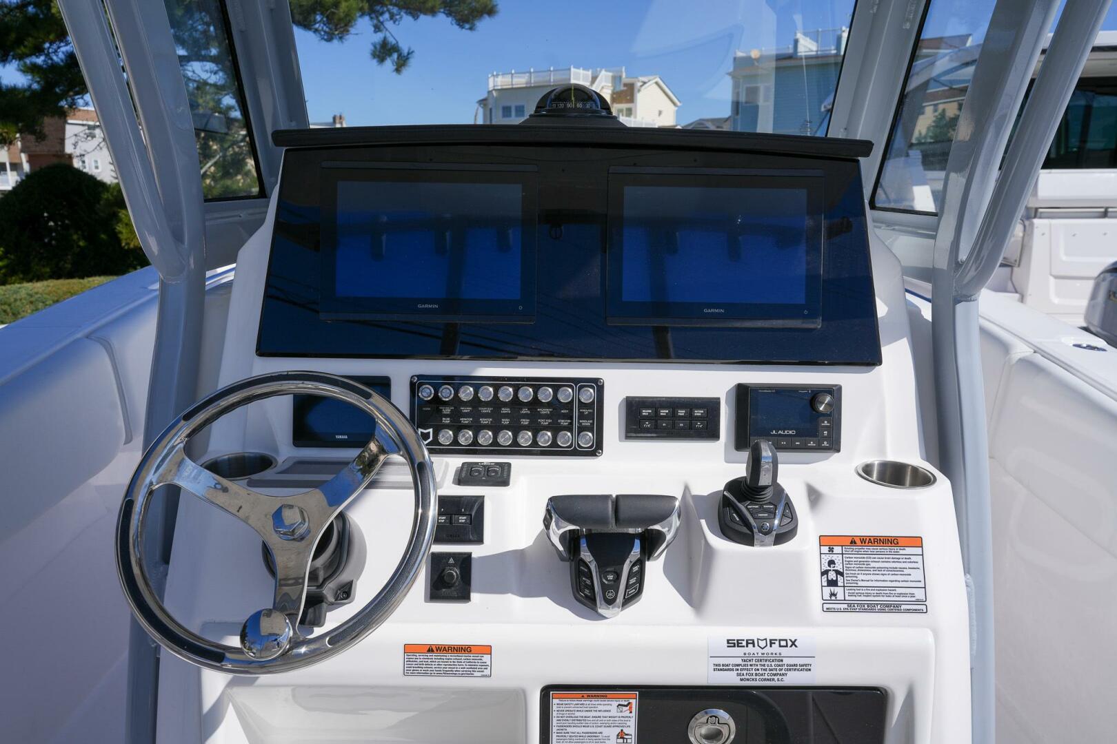 Slide: The Image of Sea Fox 288 Commander 2025 - 11
