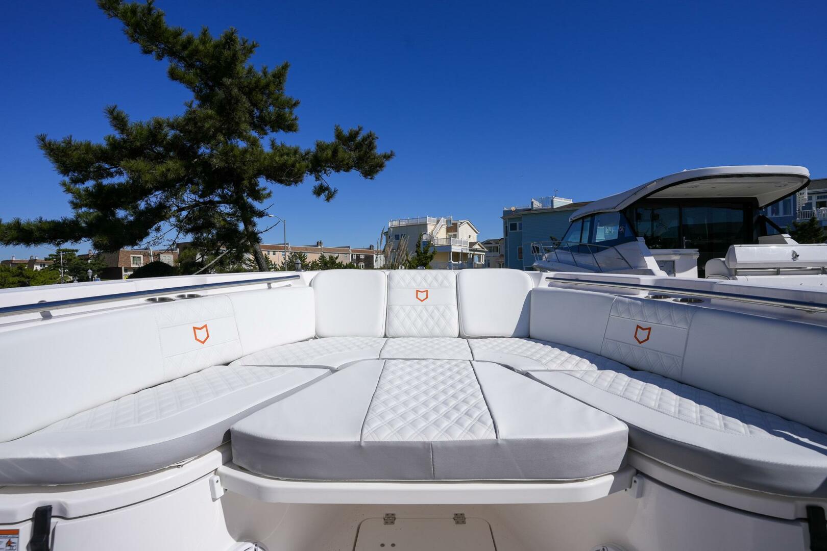 Slide: The Image of Sea Fox 288 Commander 2025 - 13