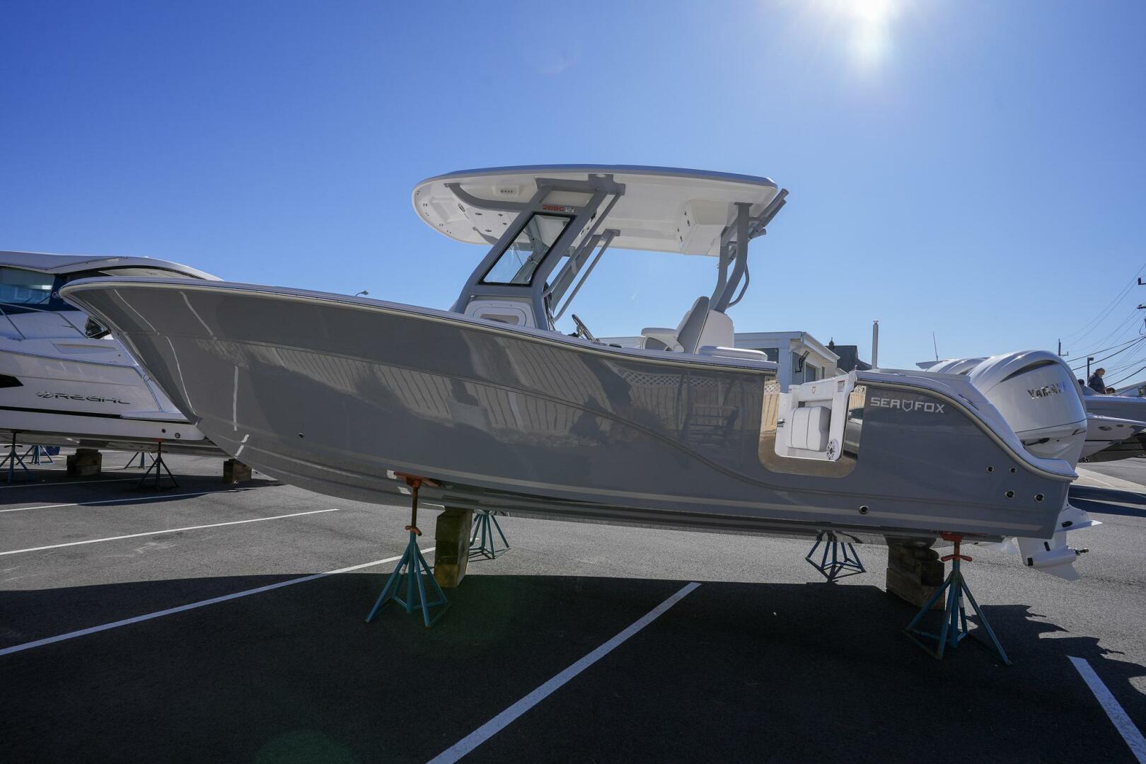Slide: The Image of Sea Fox 288 Commander 2025 - 3