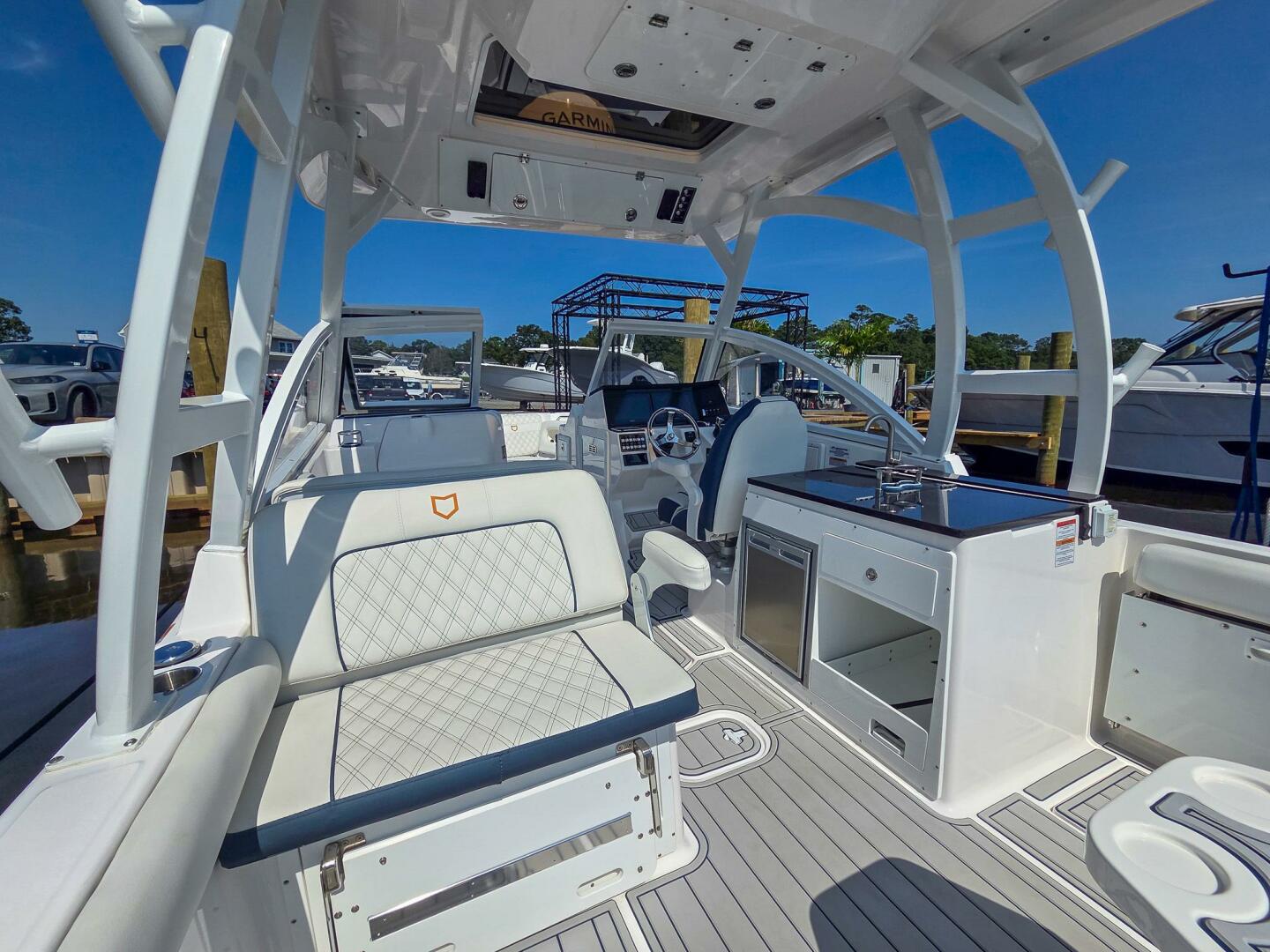 Slide: The Image of Sea Fox 288 Traveler 2024 - 5577502
