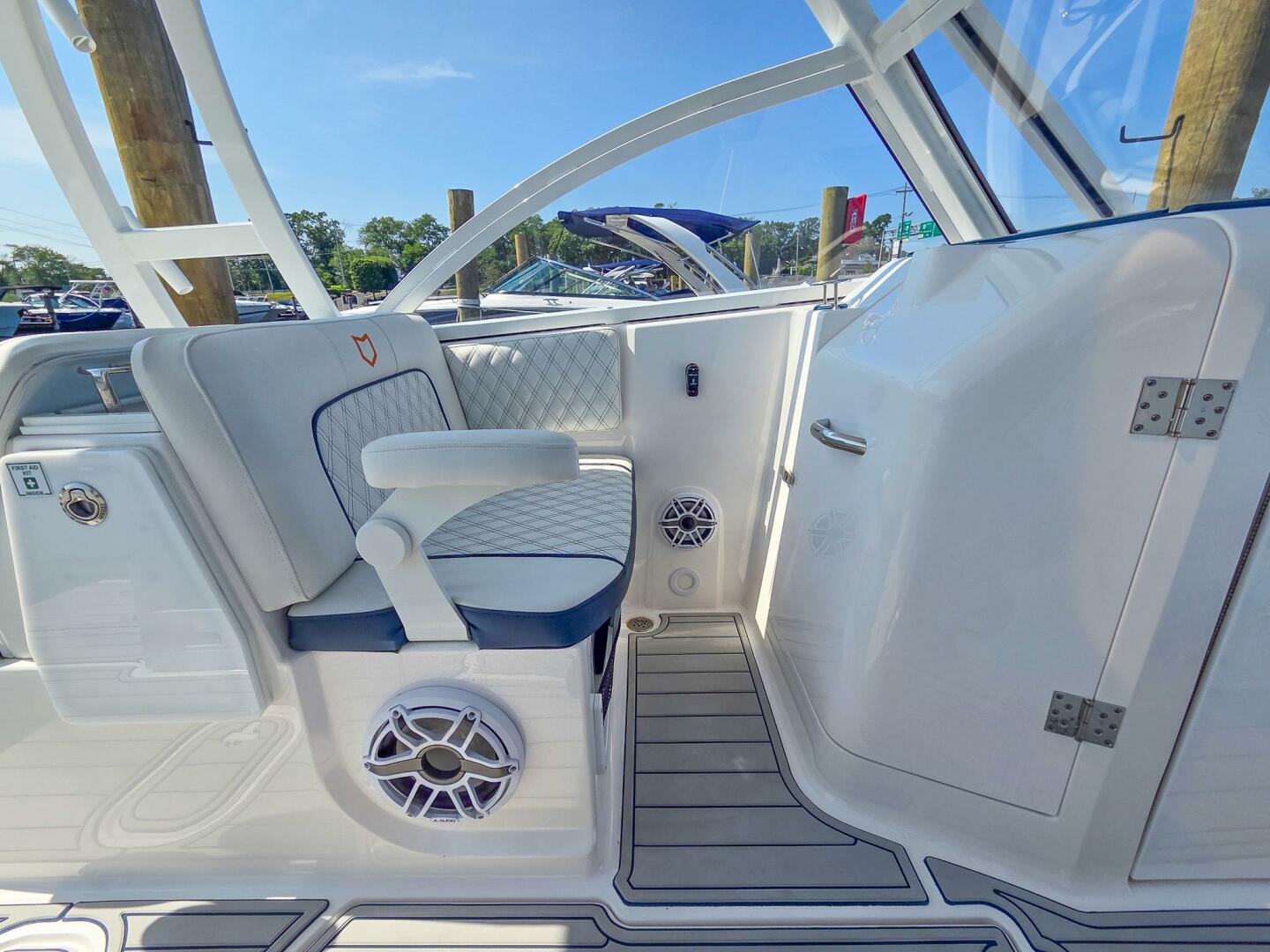 Slide: The Image of Sea Fox 288 Traveler 2024 - 5577498