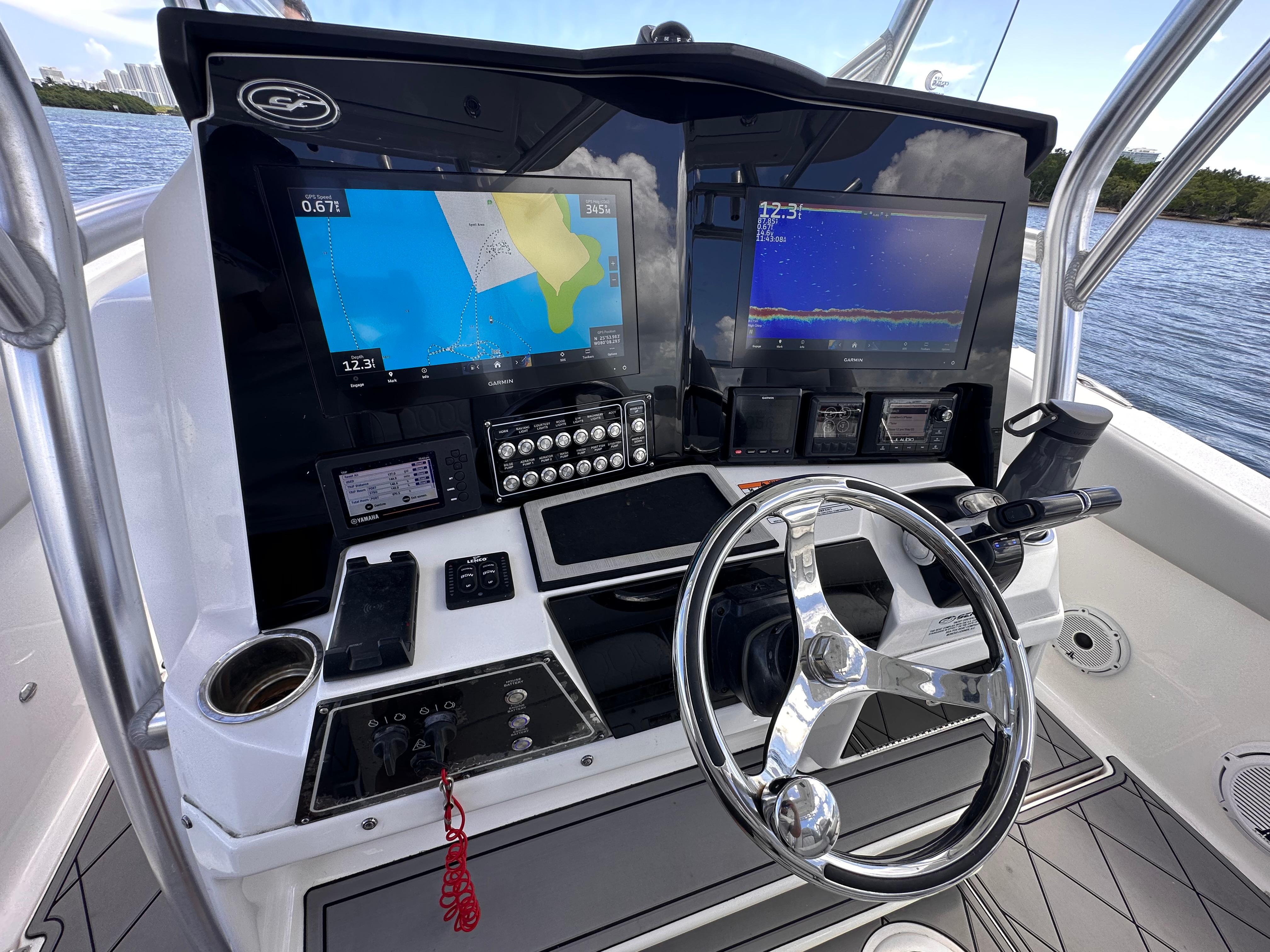 Slide: The Image of Sea Fox 328 Commander 2020 - 6