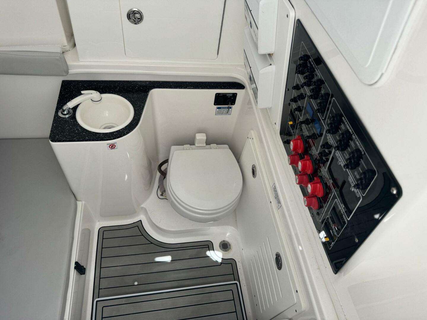 Slide: The Image of Sea Fox 328 Commander 2022 - 5343781