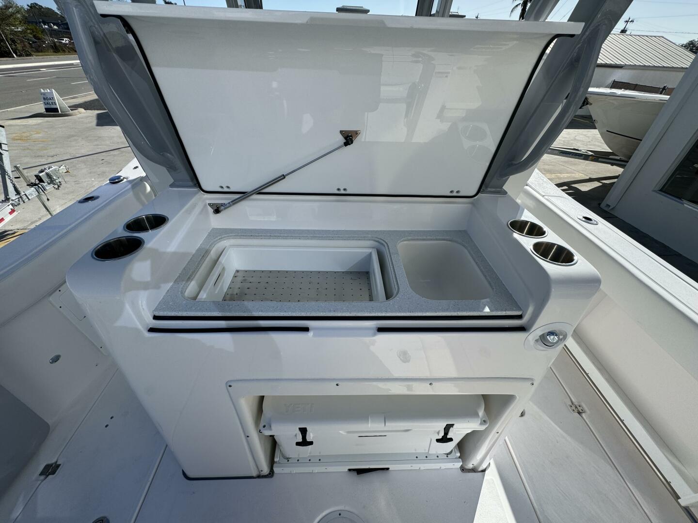 Slide: The Image of Sea Fox 328 Commander 2025 - 4759554