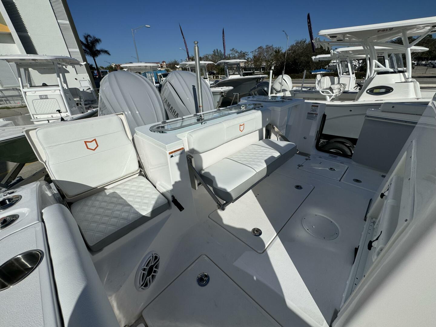 Slide: The Image of Sea Fox 328 Commander 2025 - 4759557