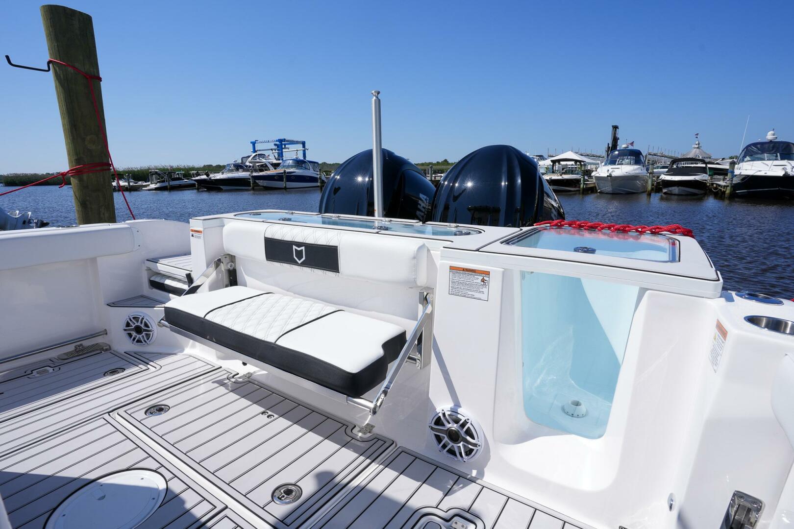 Slide: The Image of Sea Fox 328 Commander 2026 - 5410064