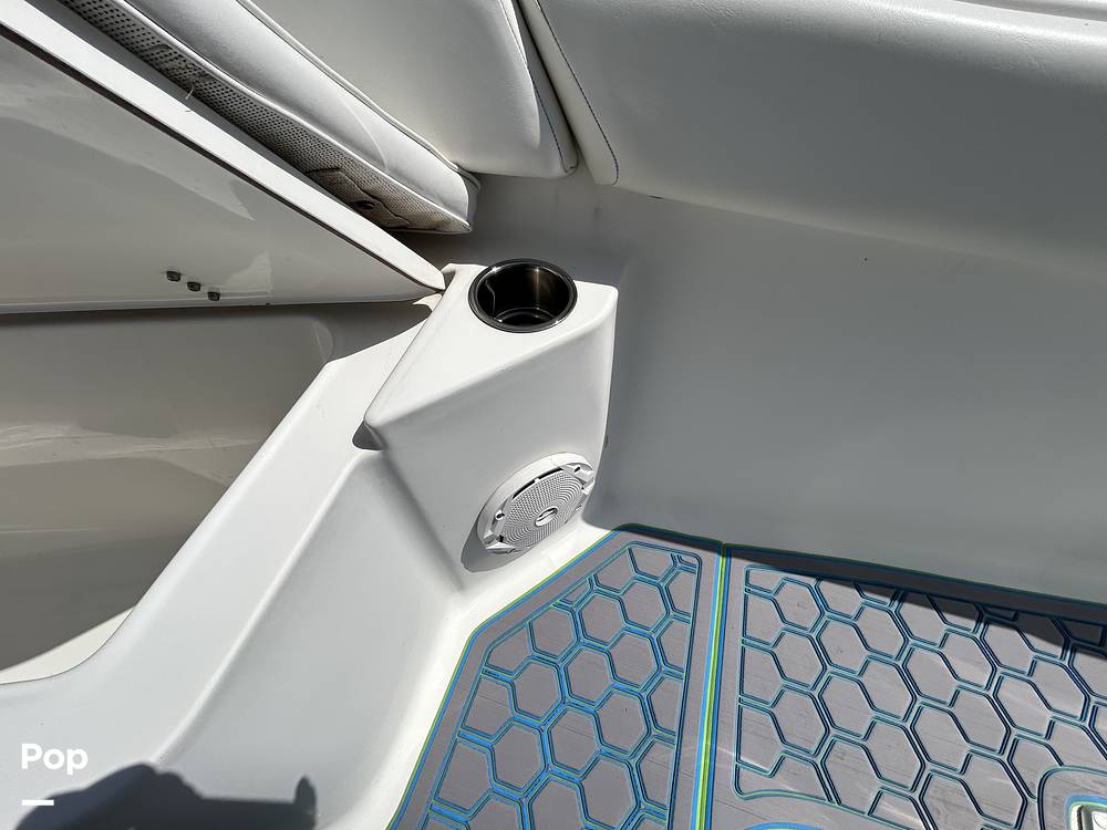 Slide: The Image of Sea Hunt 225 2015 - 15769350