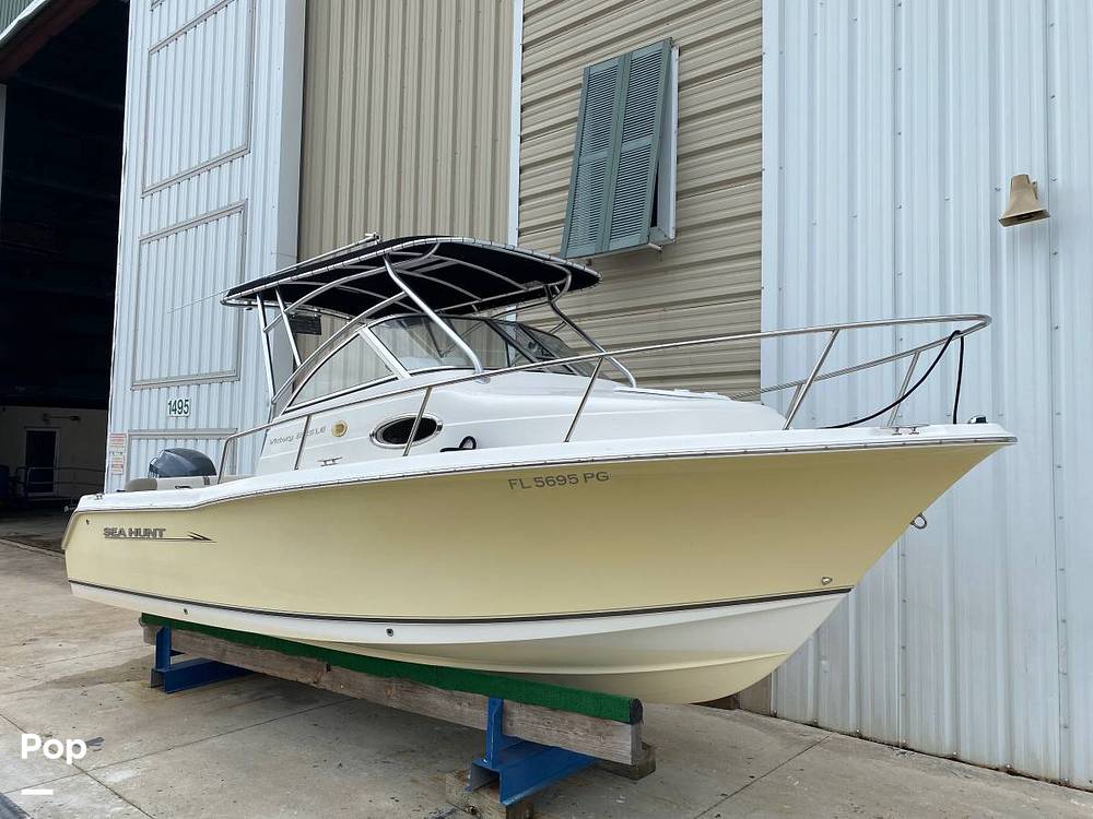 Slide: The Image of Sea Hunt 225 Victory 2012 - 0