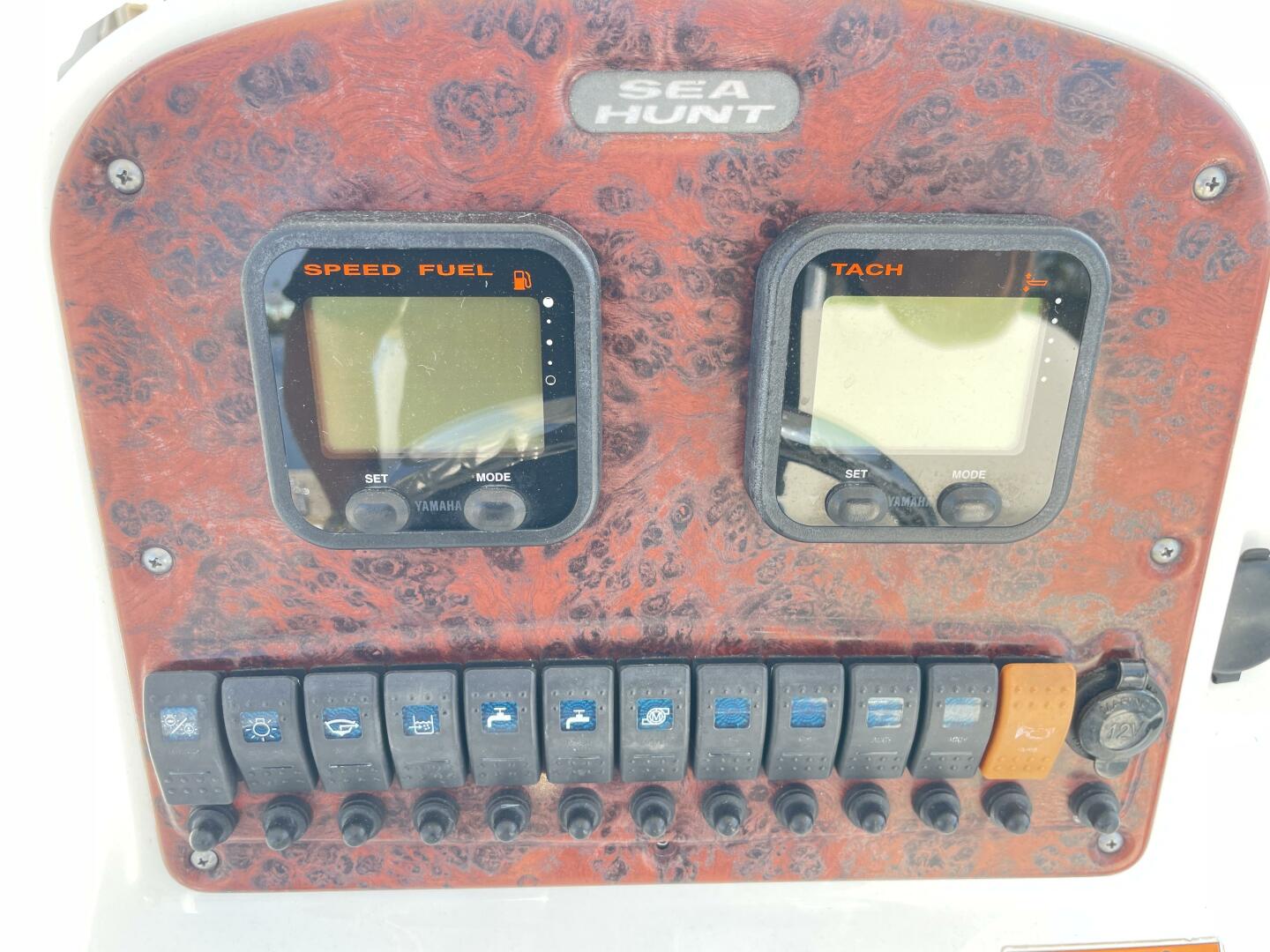 Slide: The Image of Sea Hunt 234 Ultra 2012 - 5027342