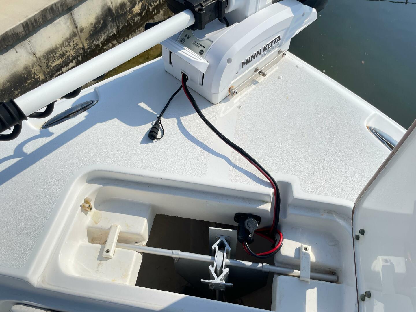 Slide: The Image of Sea Hunt 234 Ultra 2012 - 5027361