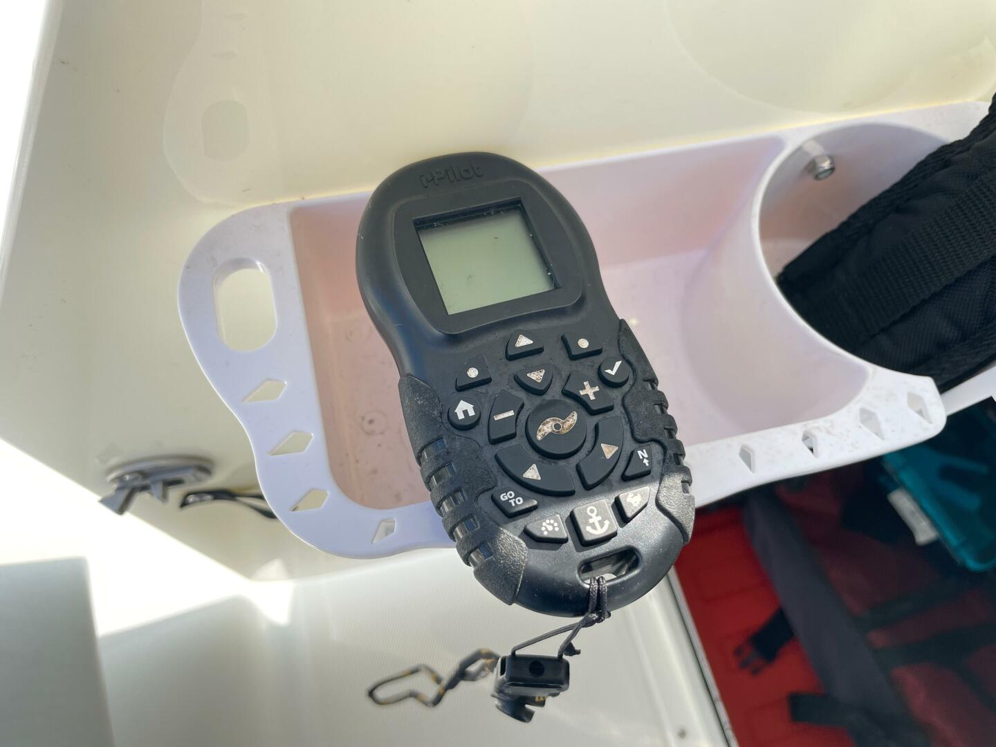 Slide: The Image of Sea Hunt 234 Ultra 2012 - 5027372