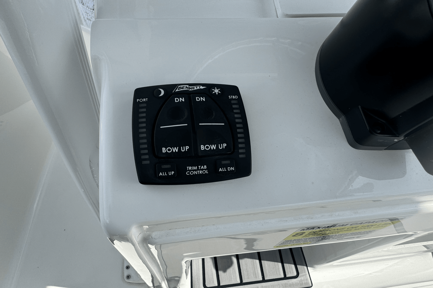 Slide: The Image of Sea Hunt 234 ULTRA 2023 - 17