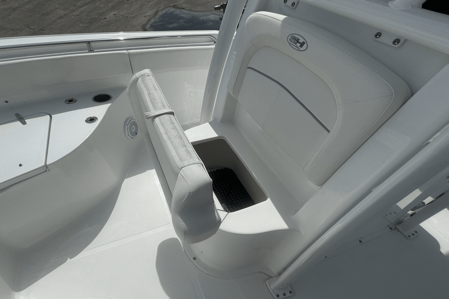 Slide: The Image of Sea Hunt 234 ULTRA 2023 - 26