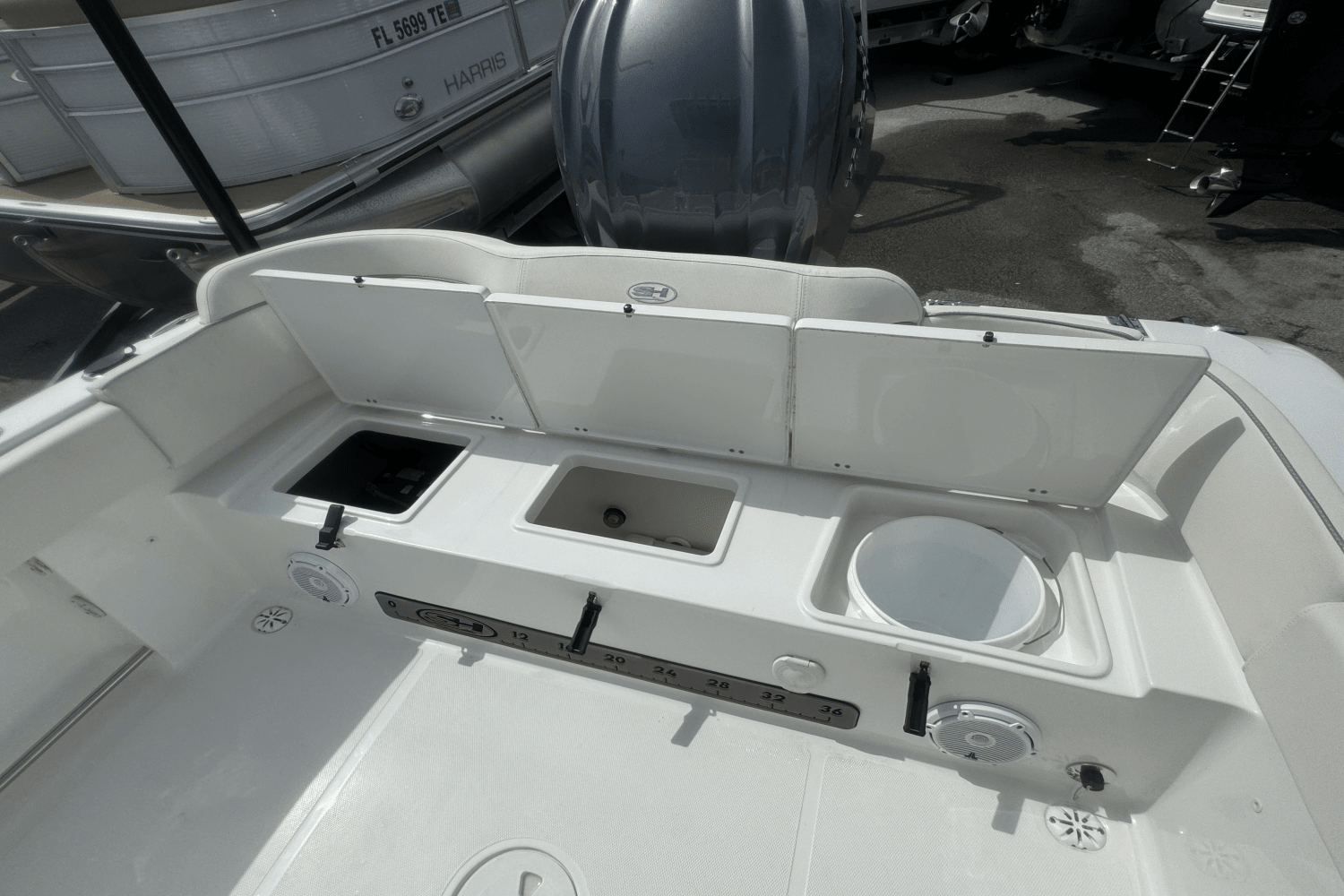 Slide: The Image of Sea Hunt 234 ULTRA 2023 - 8