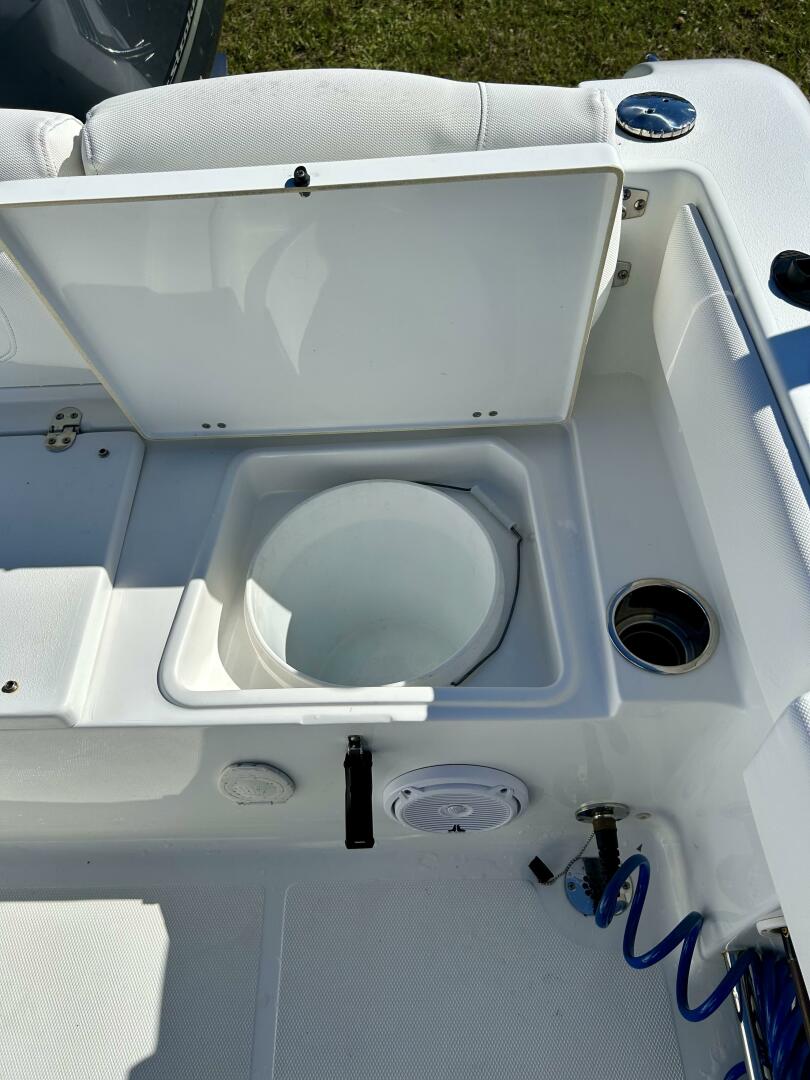 Slide: The Image of Sea Hunt 235 Ultra SE 2018 - 5083660