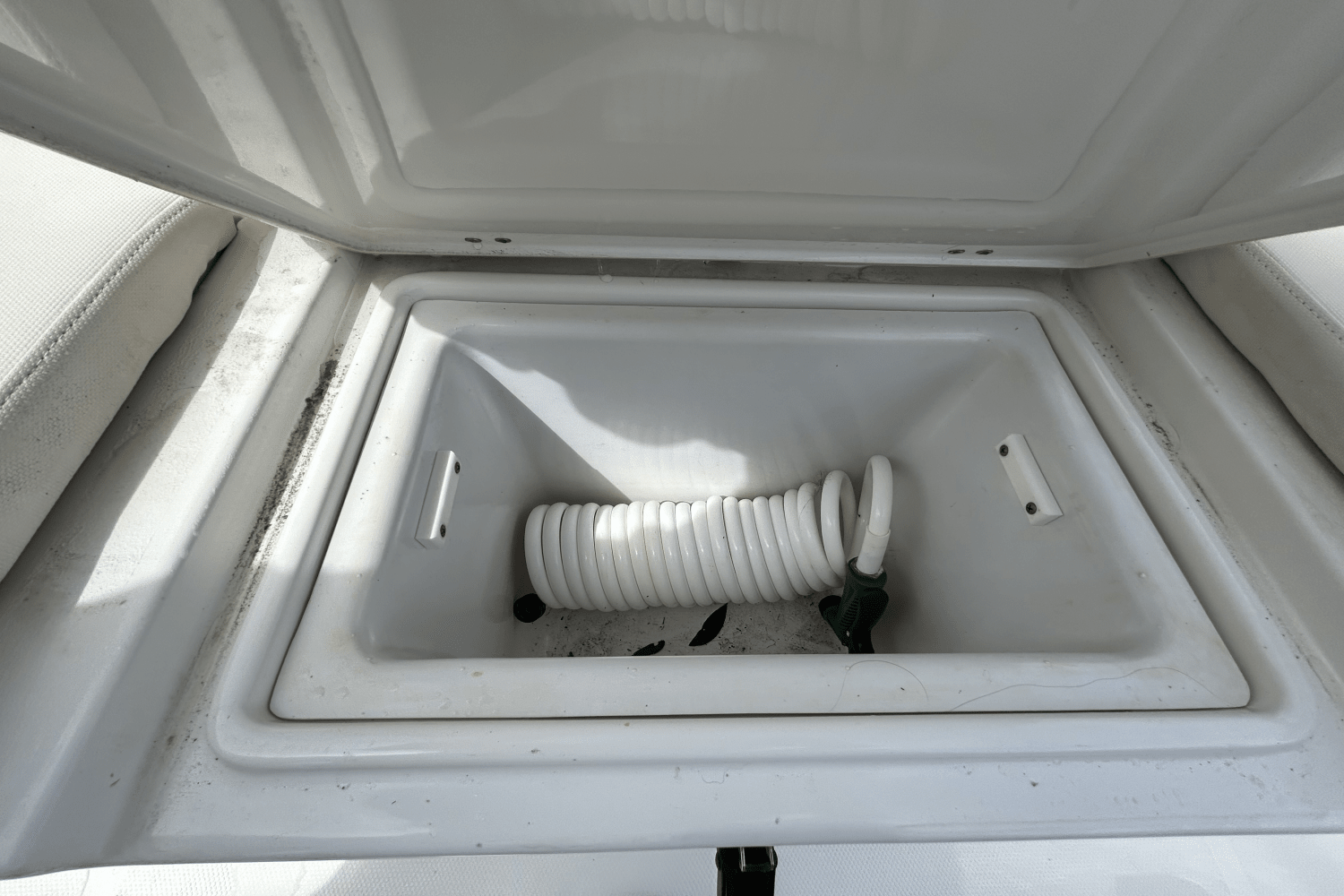 Slide: The Image of Sea Hunt 255 ULTRA 2020 - 21