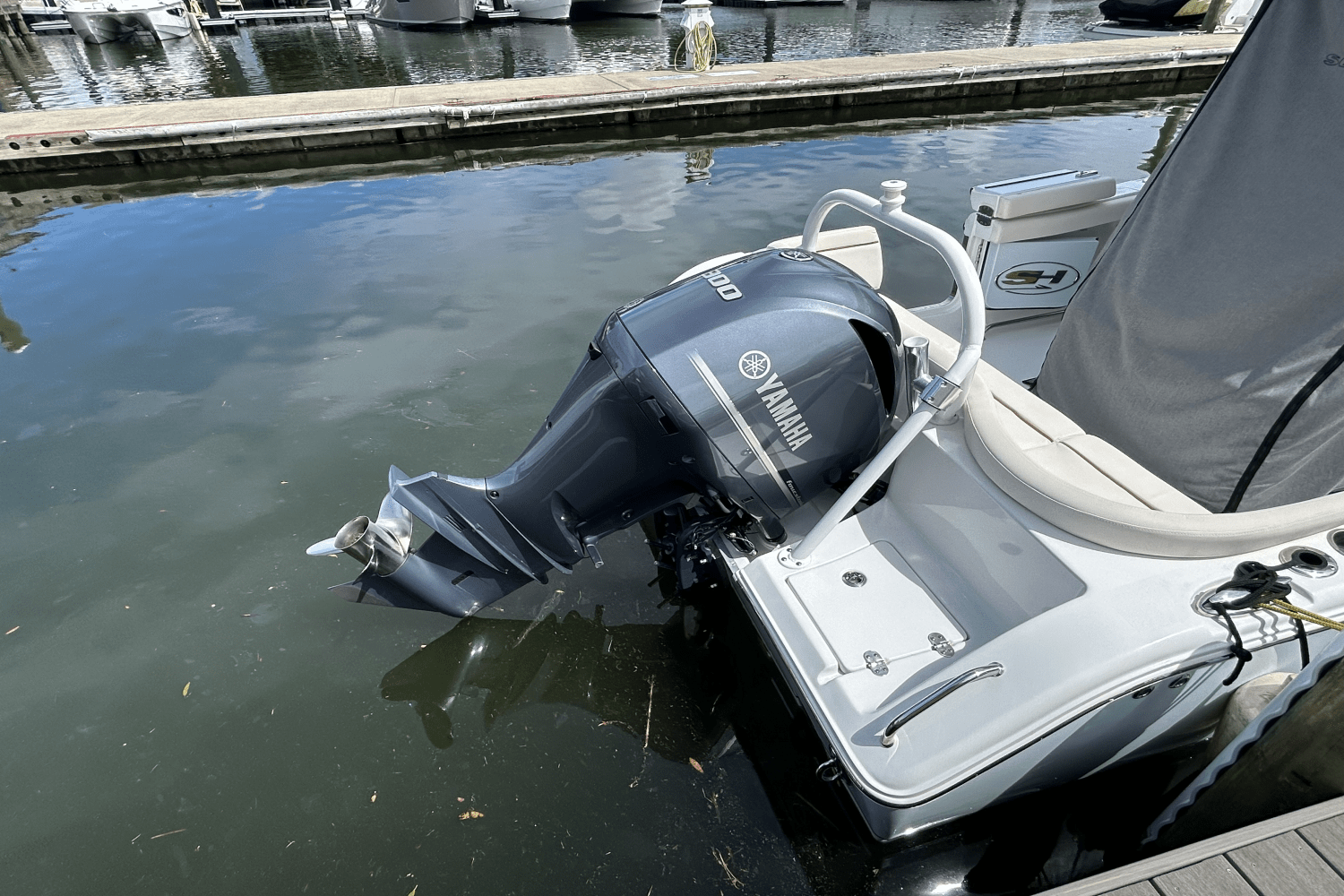 Slide: The Image of Sea Hunt 255 ULTRA 2020 - 3