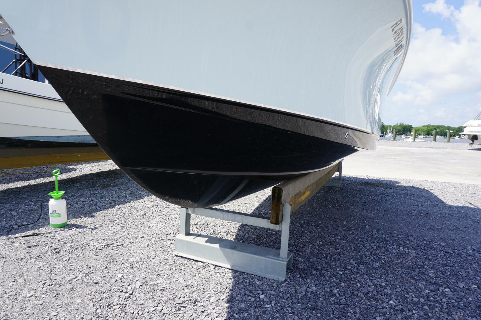 Slide: The Image of 2017 25 SeaHunt 25 Gamefish Bottom  - 5267529