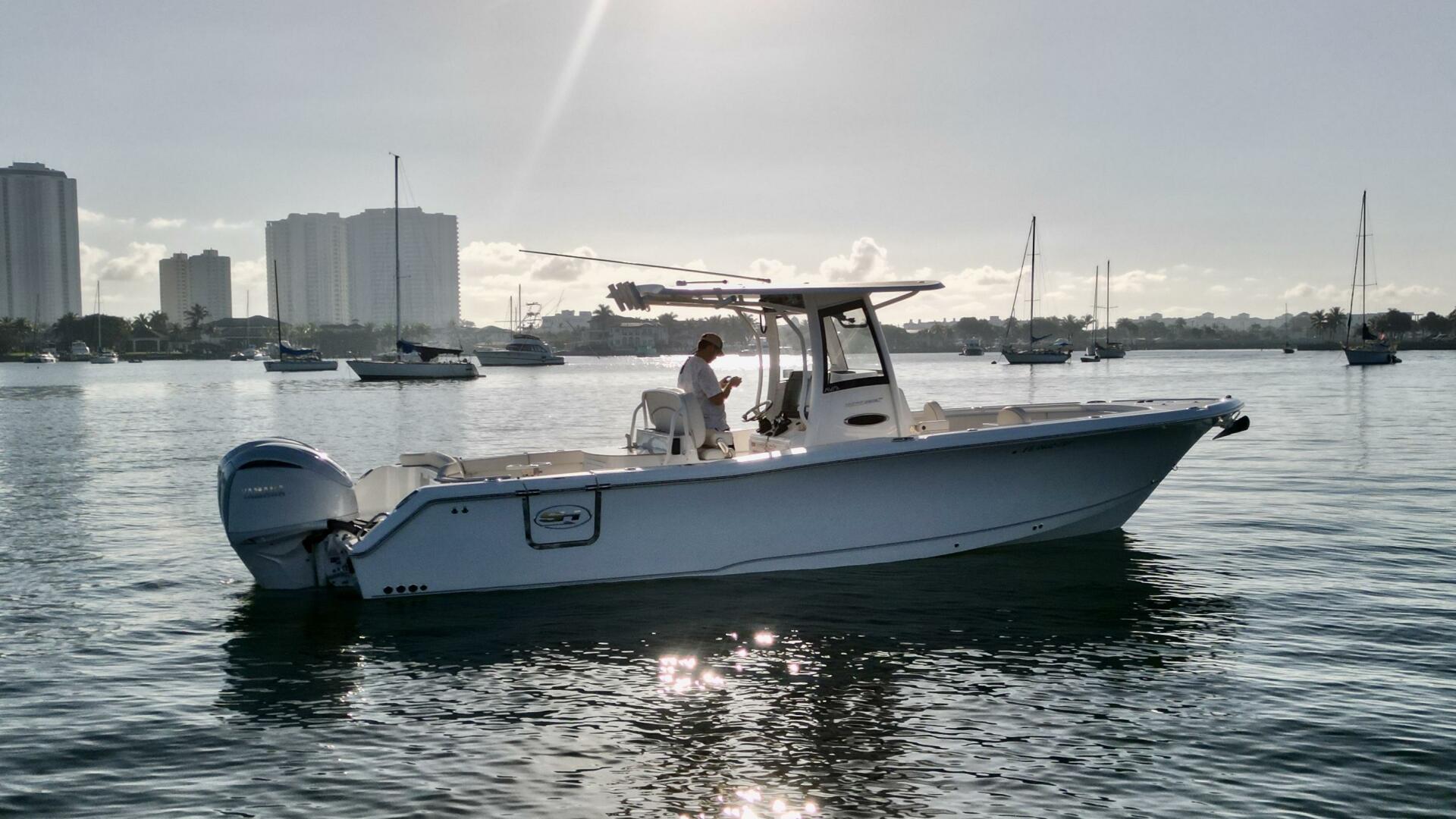 Slide: The Image of Profile 2024 Sea Hunt 30 305 Ultra Center Console - 5124814