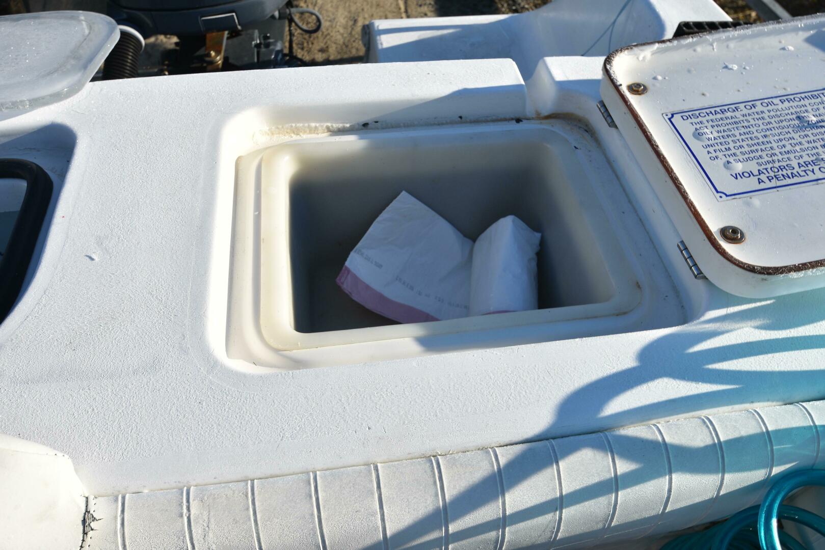 Slide: The Image of Sea Hunt Triton 260 2008 - 4968569