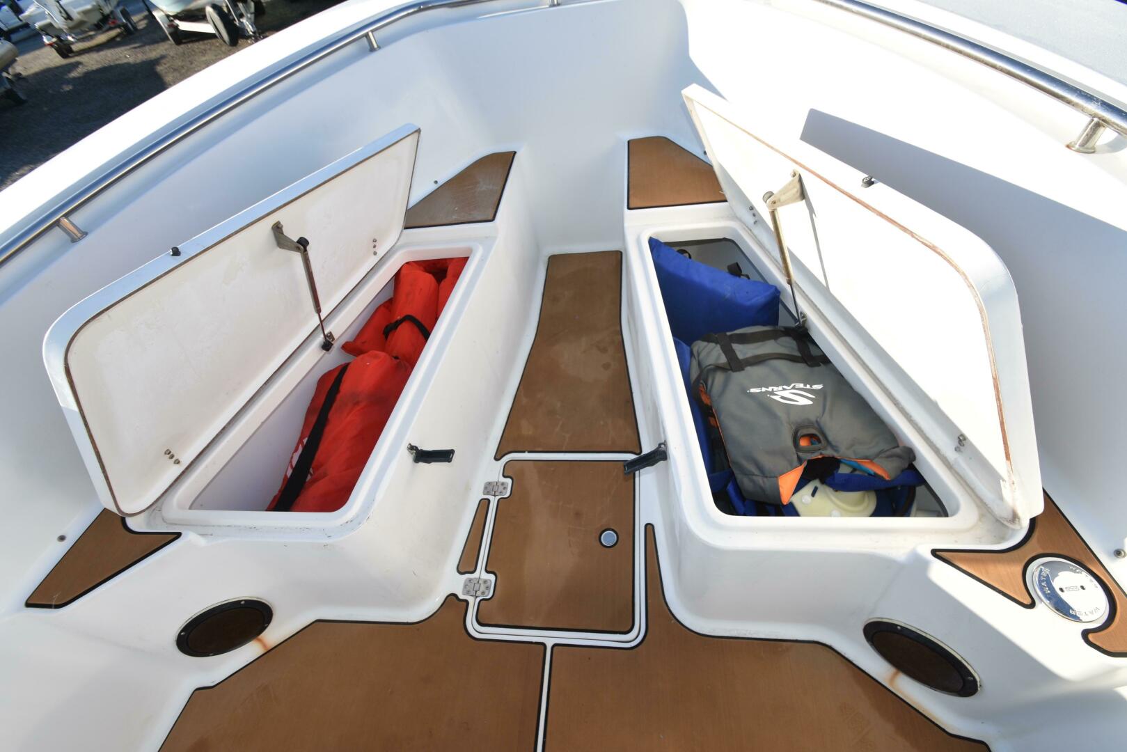 Slide: The Image of Sea Hunt Triton 260 2008 - 4968591