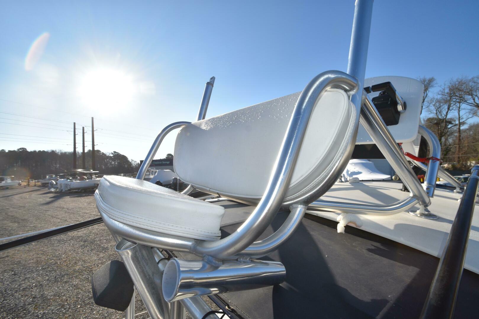 Slide: The Image of Sea Hunt Triton 260 2008 - 4968596