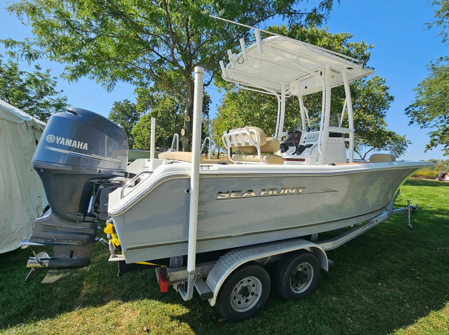 Slide: The Image of Sea Hunt Ultra 211 2013 - 5666899