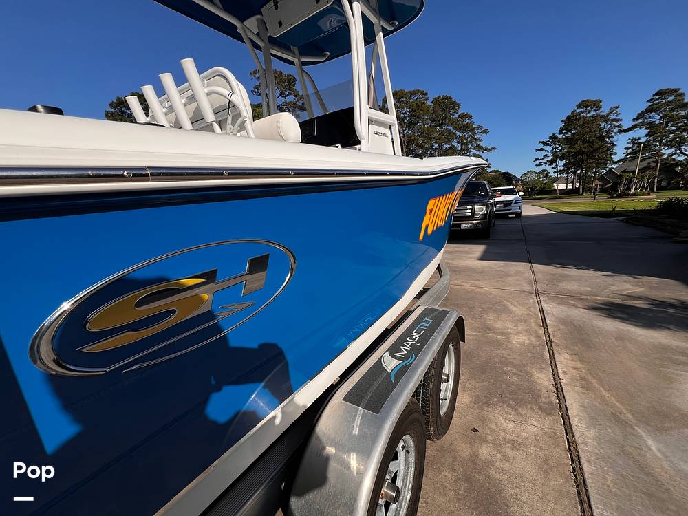 Slide: The Image of Sea Hunt Ultra 211 2018 - 15336197