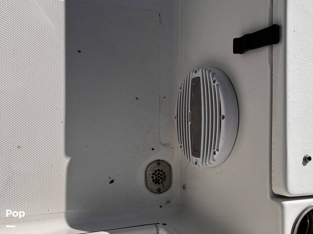 Slide: The Image of Sea Hunt Ultra 211 2018 - 15336354