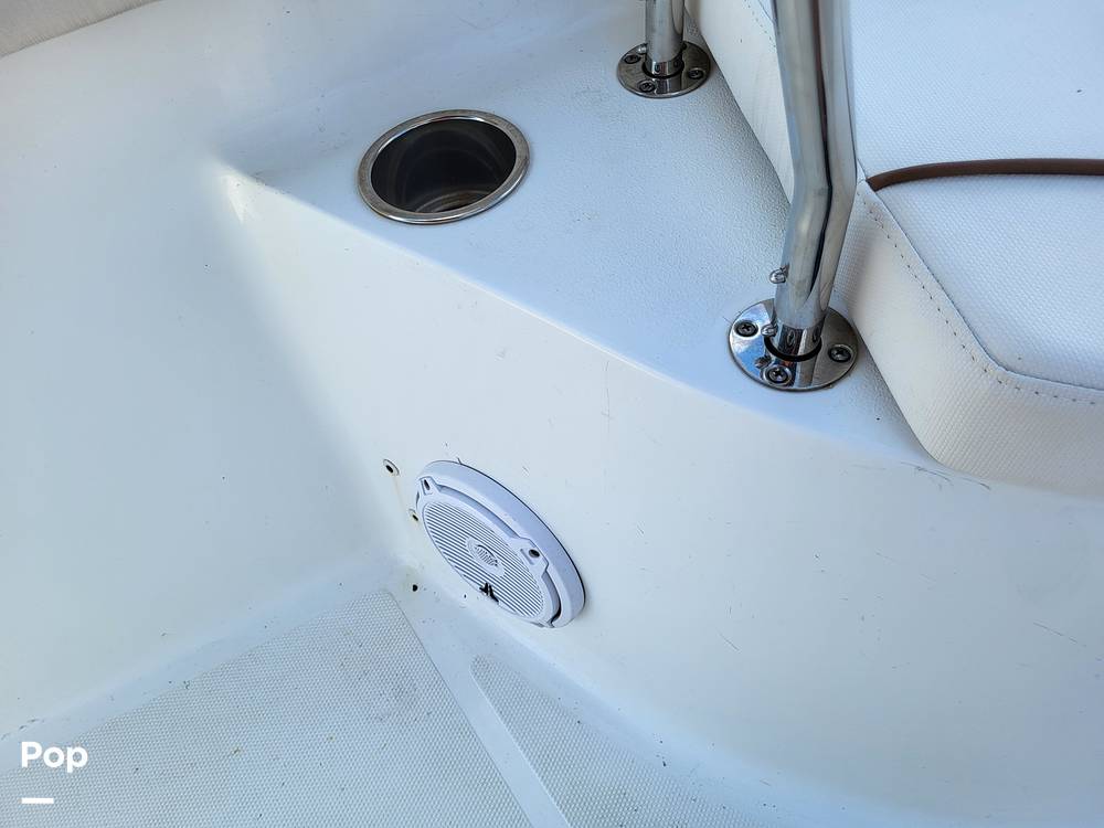 Slide: The Image of Sea Hunt Ultra 211 2020 - 14778172