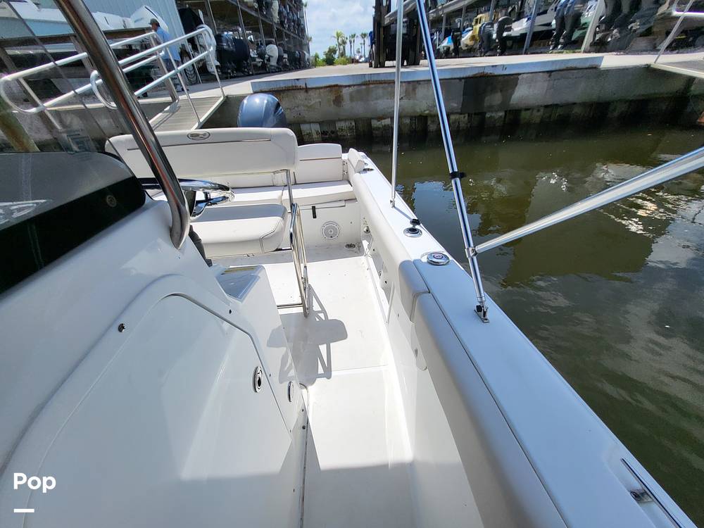 Slide: The Image of Sea Hunt Ultra 211 2020 - 14778187