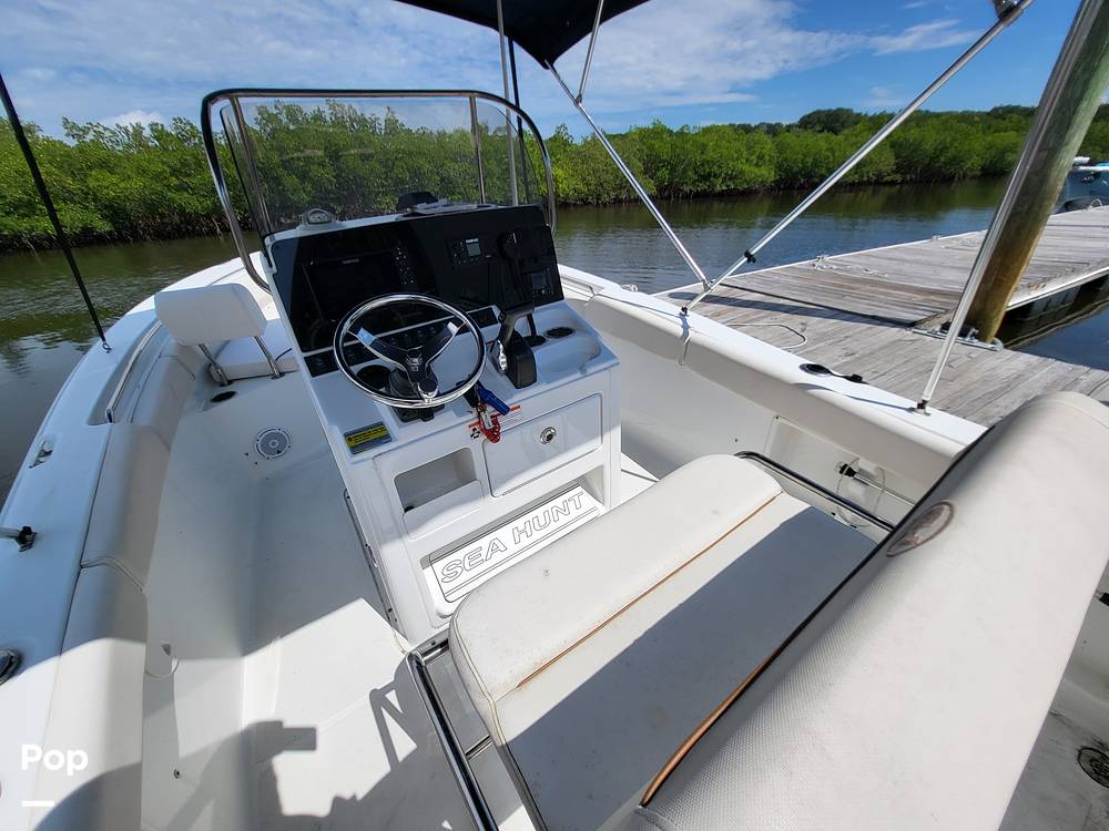Slide: The Image of Sea Hunt Ultra 211 2020 - 14778188