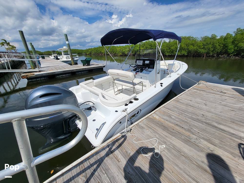Slide: The Image of Sea Hunt Ultra 211 2020 - 14777896