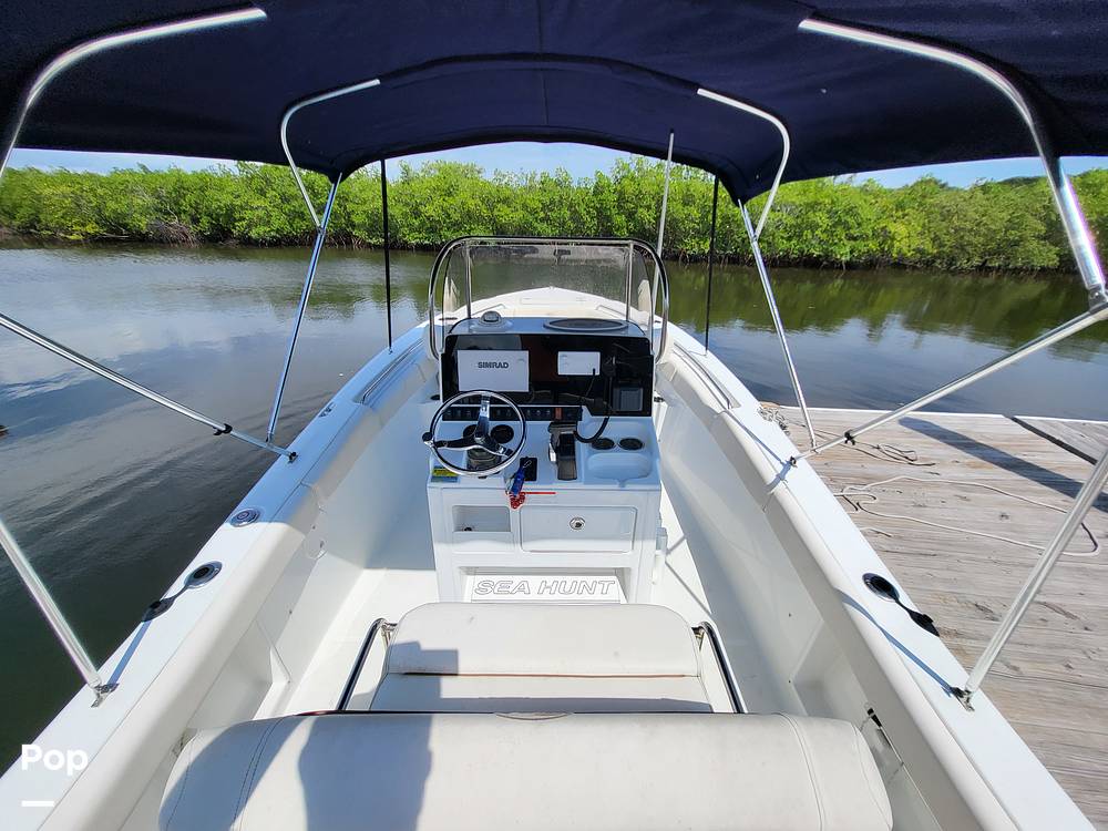 Slide: The Image of Sea Hunt Ultra 211 2020 - 14777946