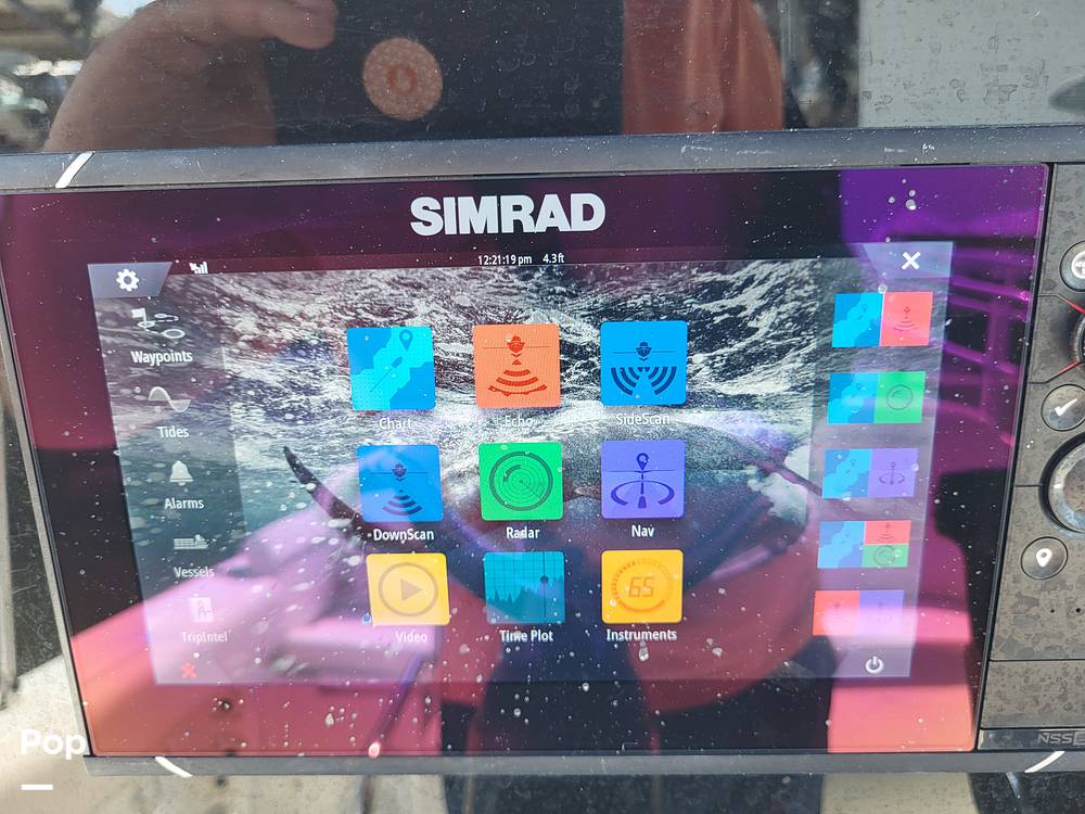 Slide: The Image of Sea Hunt Ultra 211 2020 - 14777976