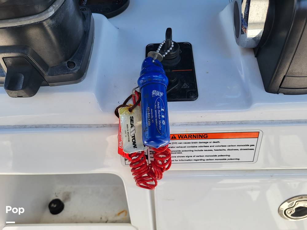 Slide: The Image of Sea Hunt Ultra 211 2020 - 14777991