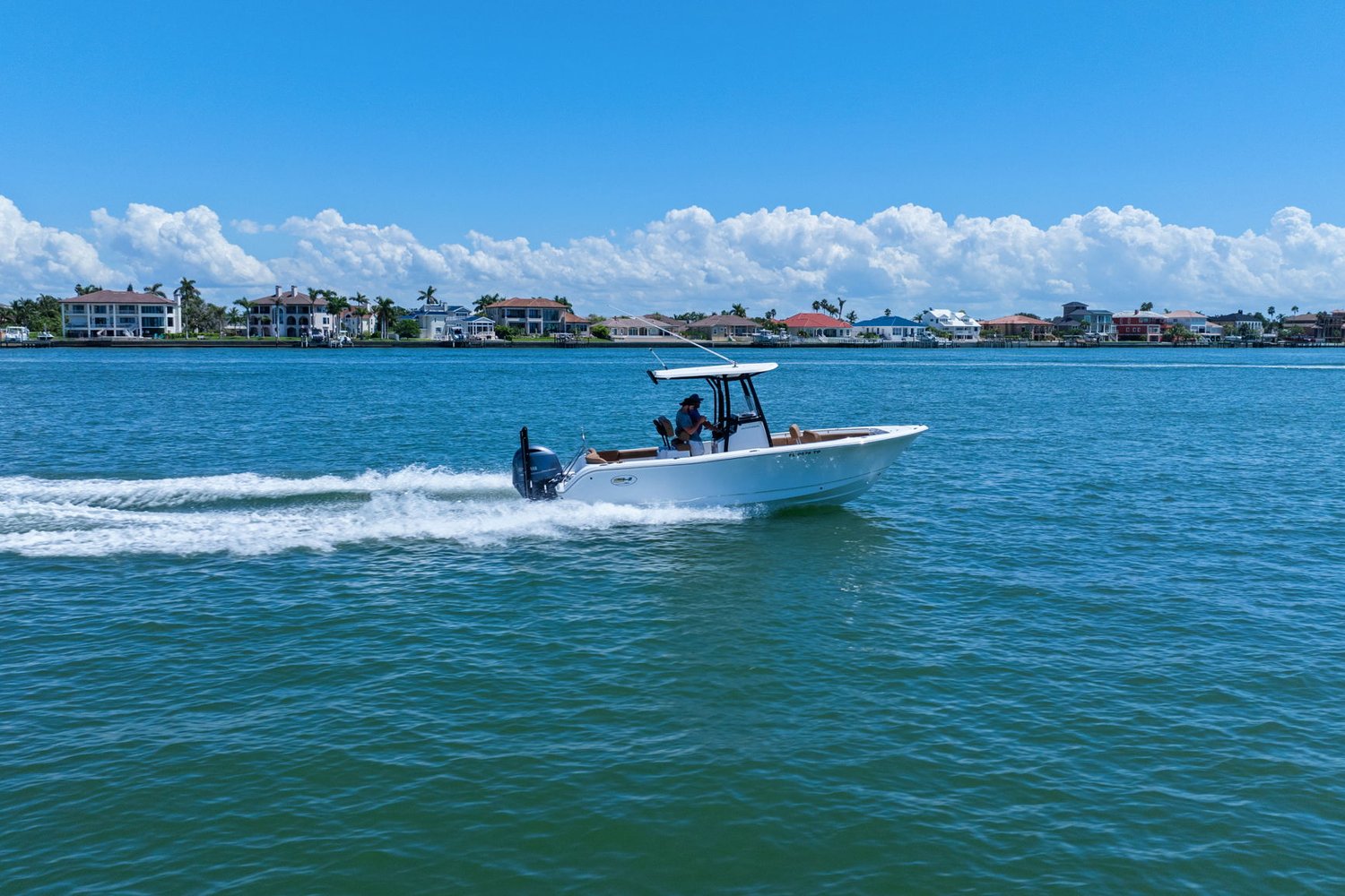 Slide: The Image of Sea Hunt ULTRA 229 SE 2022 - 13