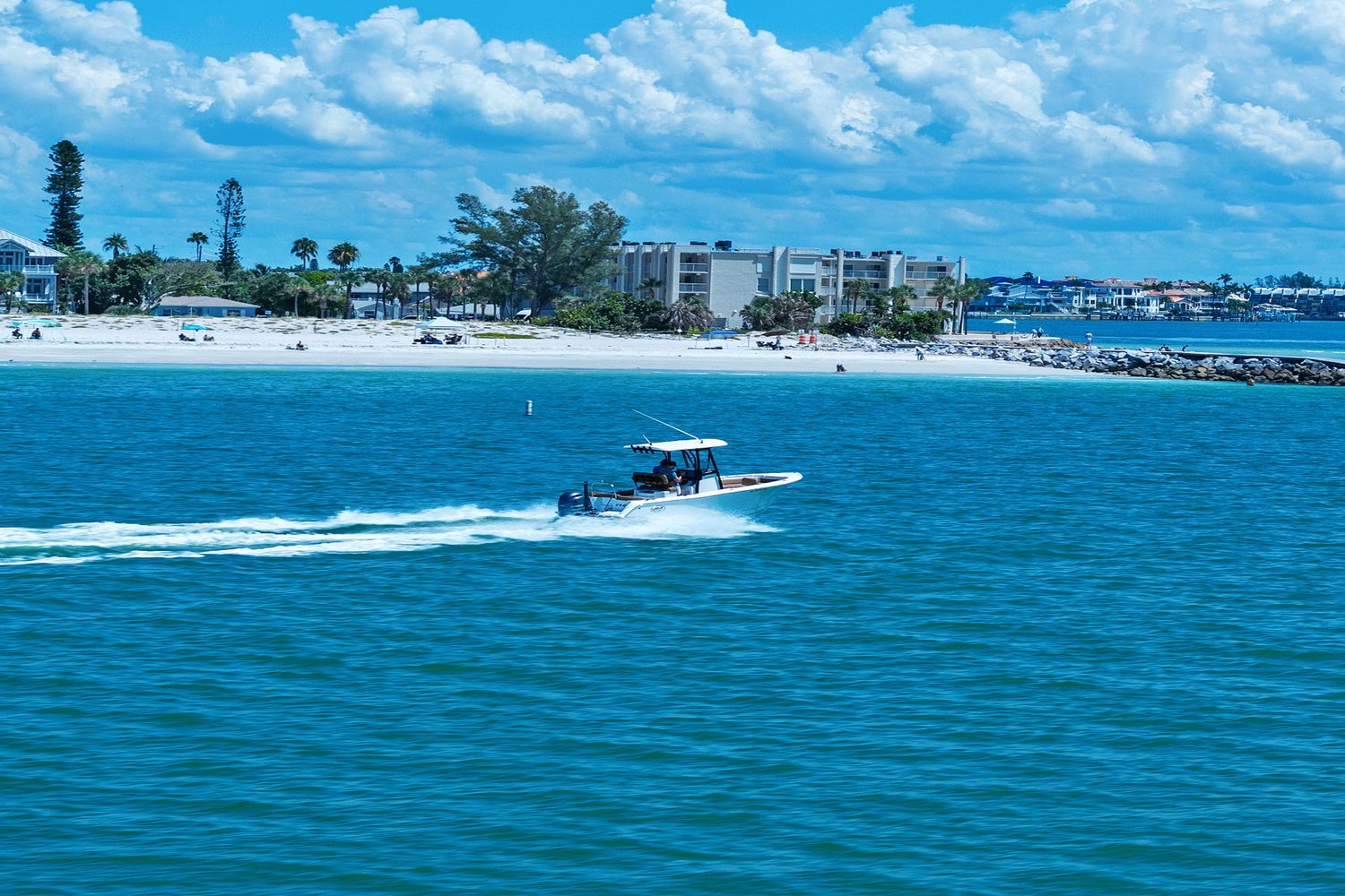 Slide: The Image of Sea Hunt ULTRA 229 SE 2022 - 18
