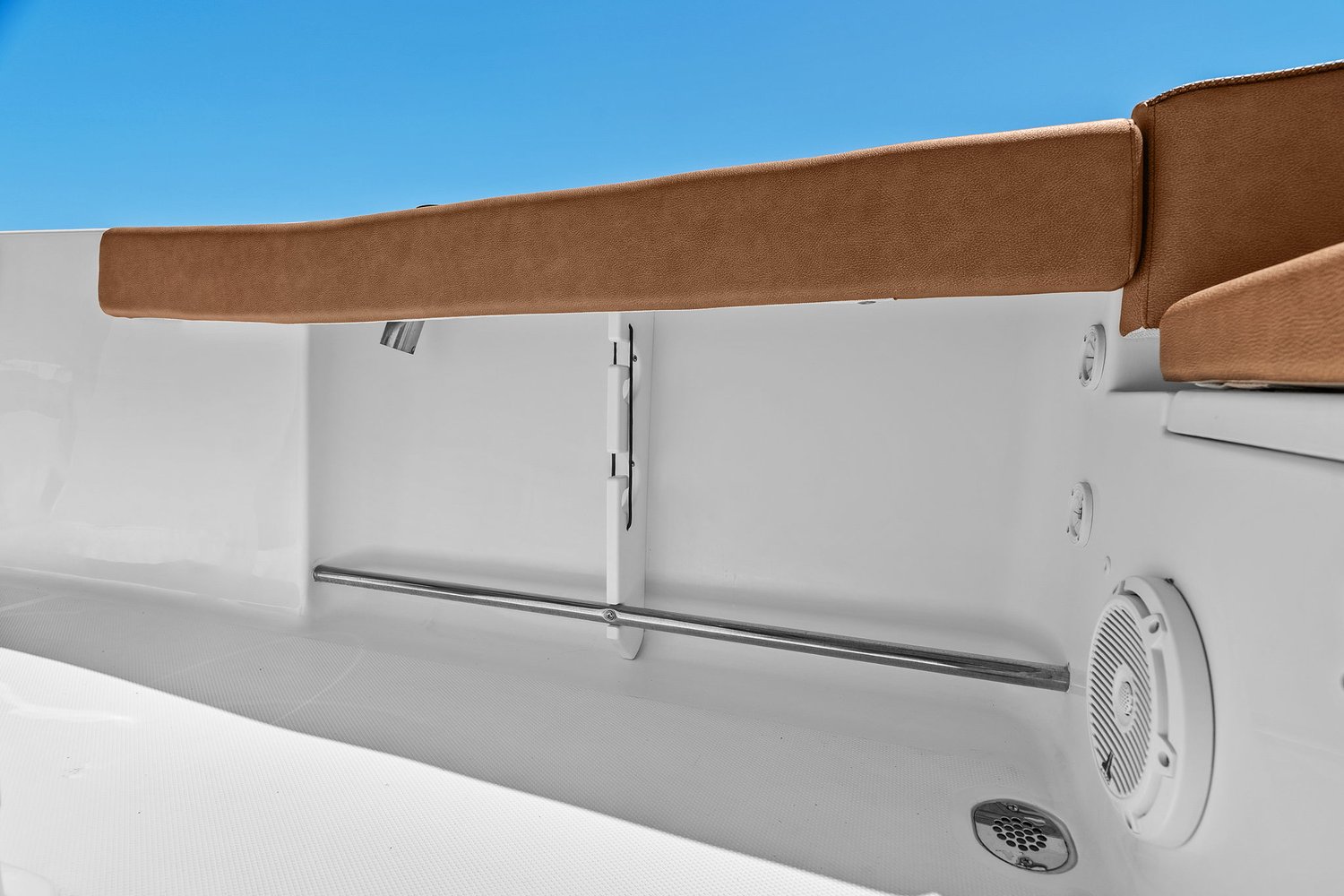 Slide: The Image of Sea Hunt ULTRA 229 SE 2022 - 31