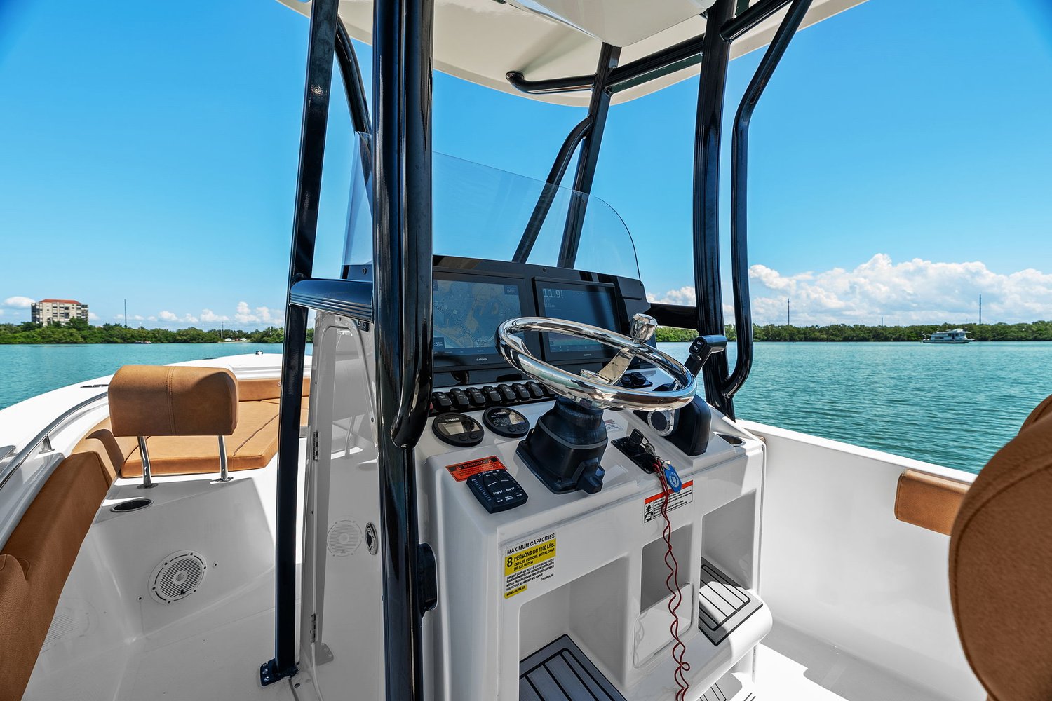 Slide: The Image of Sea Hunt ULTRA 229 SE 2022 - 32