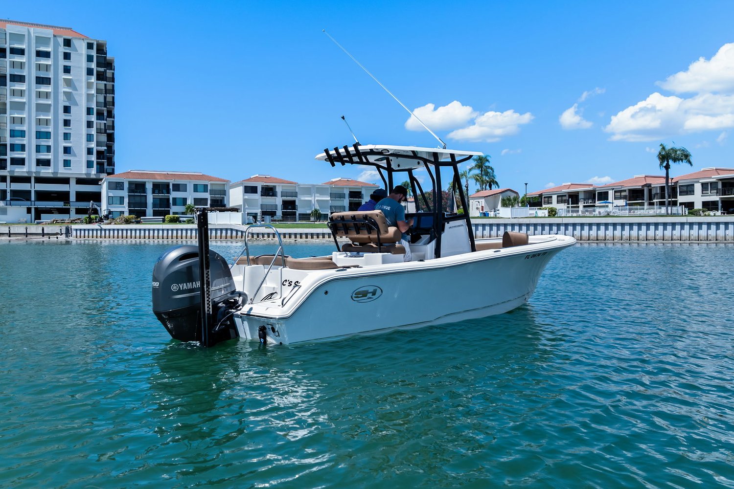 Slide: The Image of Sea Hunt ULTRA 229 SE 2022 - 4