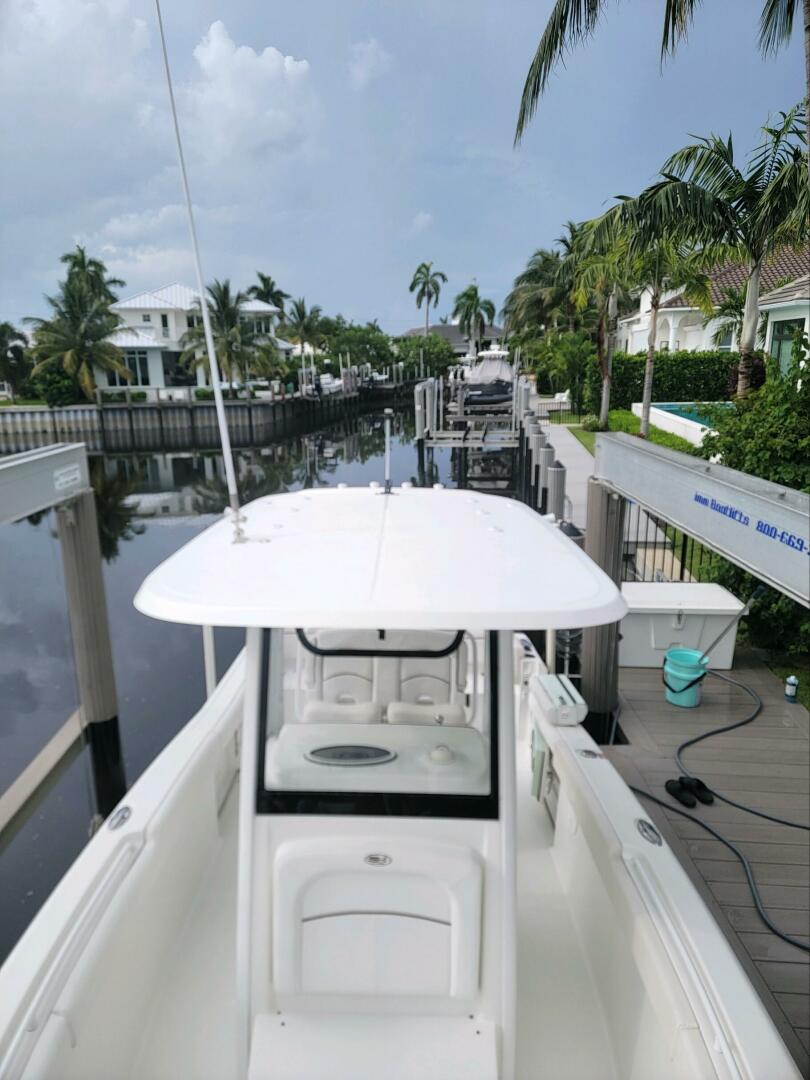 Slide: The Image of Sea Hunt Ultra 255 SE 2018 - 5157857