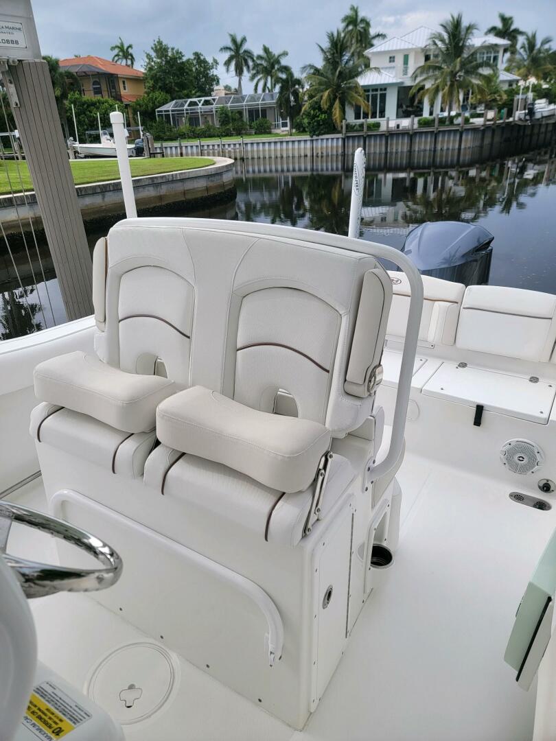 Slide: The Image of Sea Hunt Ultra 255 SE 2018 - 5157858