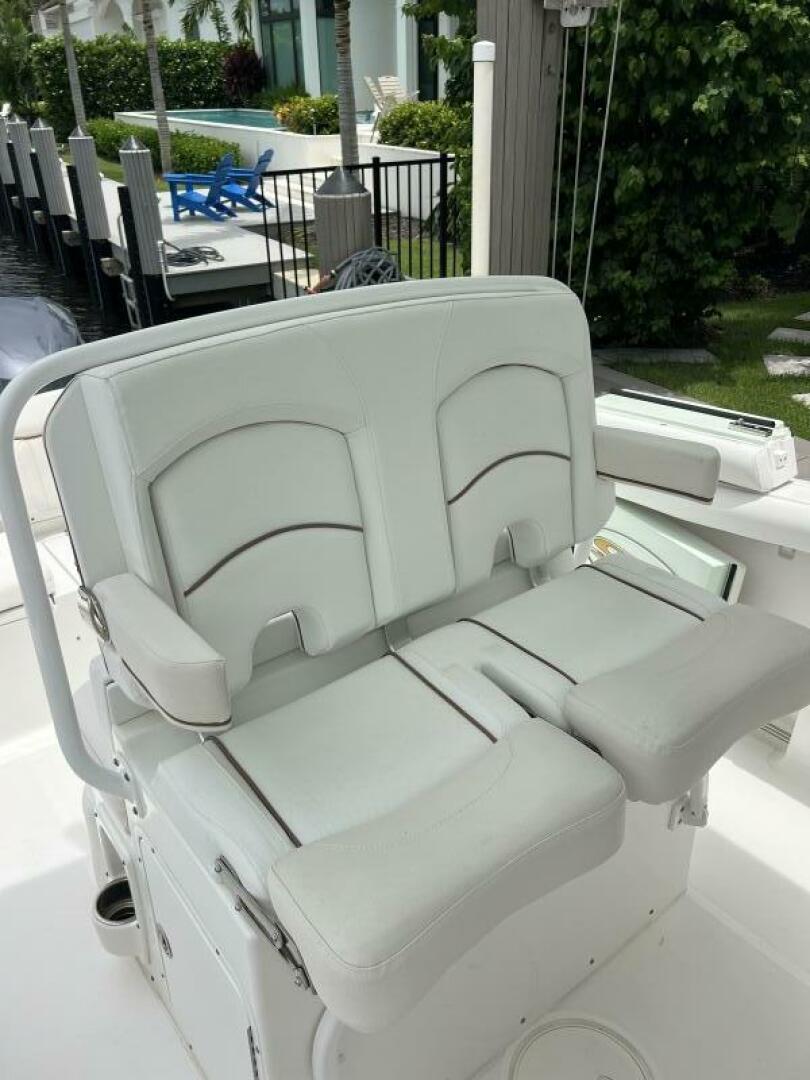 Slide: The Image of Sea Hunt Ultra 255 SE 2018 - 5157860