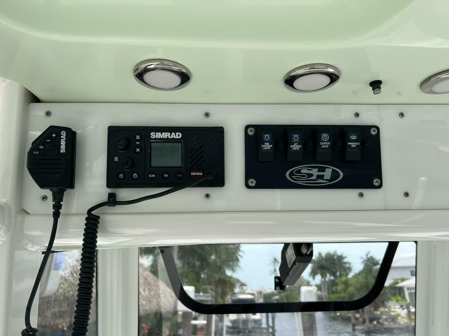 Slide: The Image of Sea Hunt Ultra 255 SE 2018 - 5157863