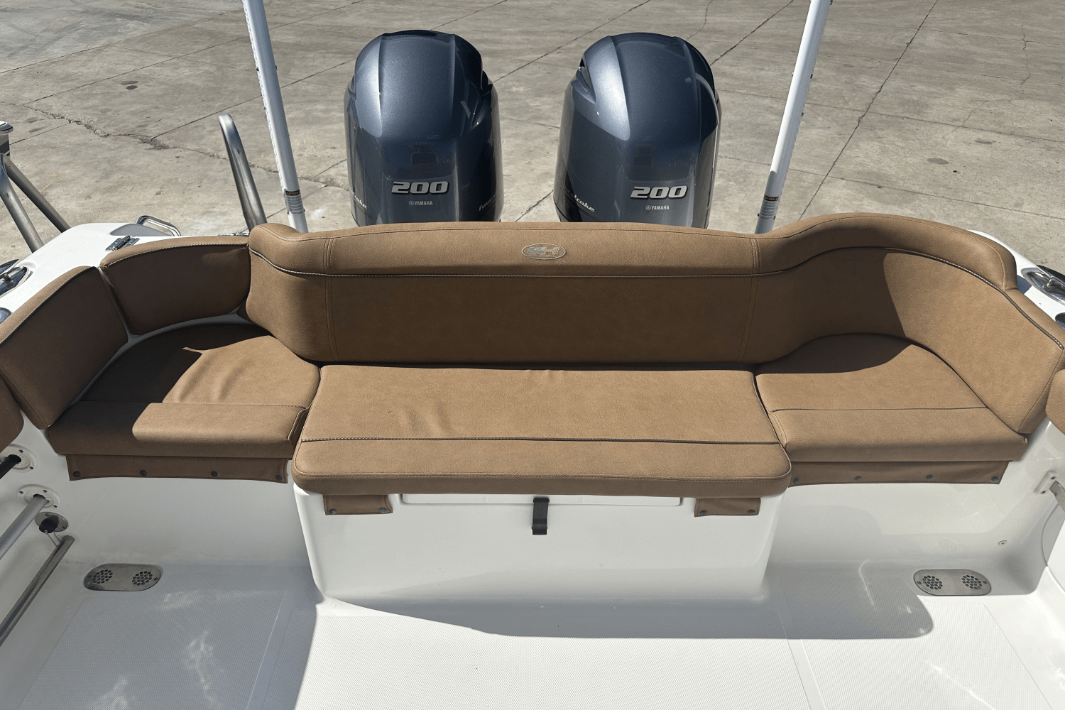 Slide: The Image of Sea Hunt ULTRA 265 SE 2022 - 10