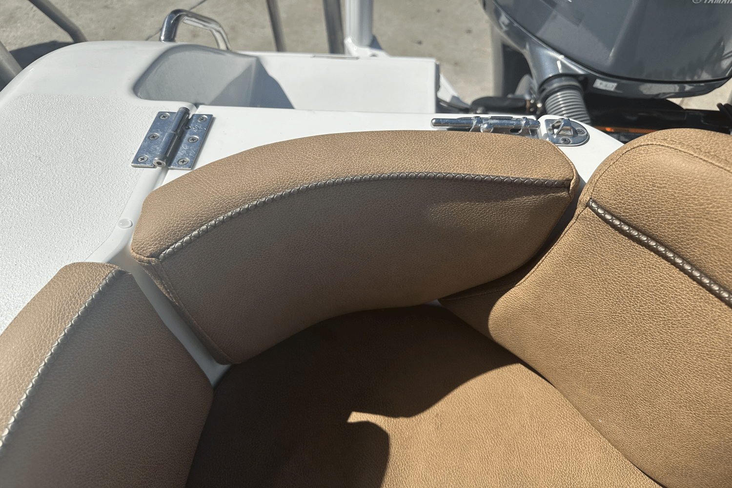 Slide: The Image of Sea Hunt ULTRA 265 SE 2022 - 13