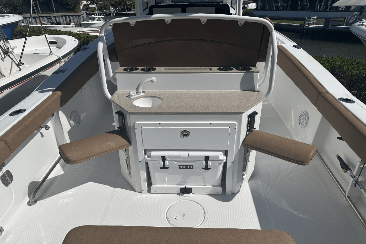 Slide: The Image of Sea Hunt ULTRA 265 SE 2022 - 20