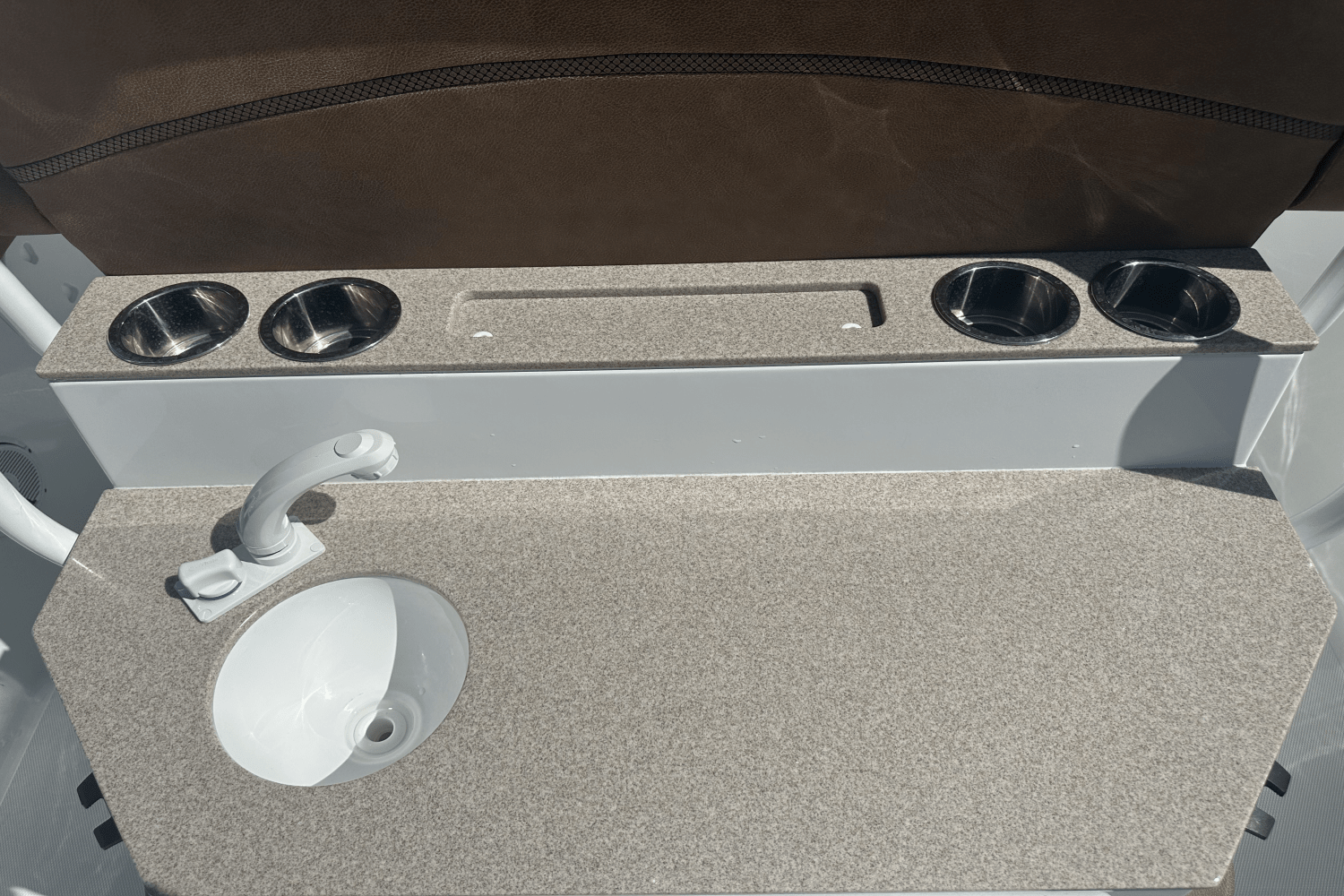 Slide: The Image of Sea Hunt ULTRA 265 SE 2022 - 22